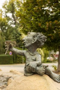 Windzwerg am Brunnen der Weisheit in Thale
